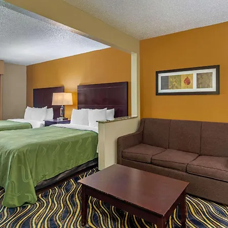 Quality Suites Addison-Dallas Exterior photo