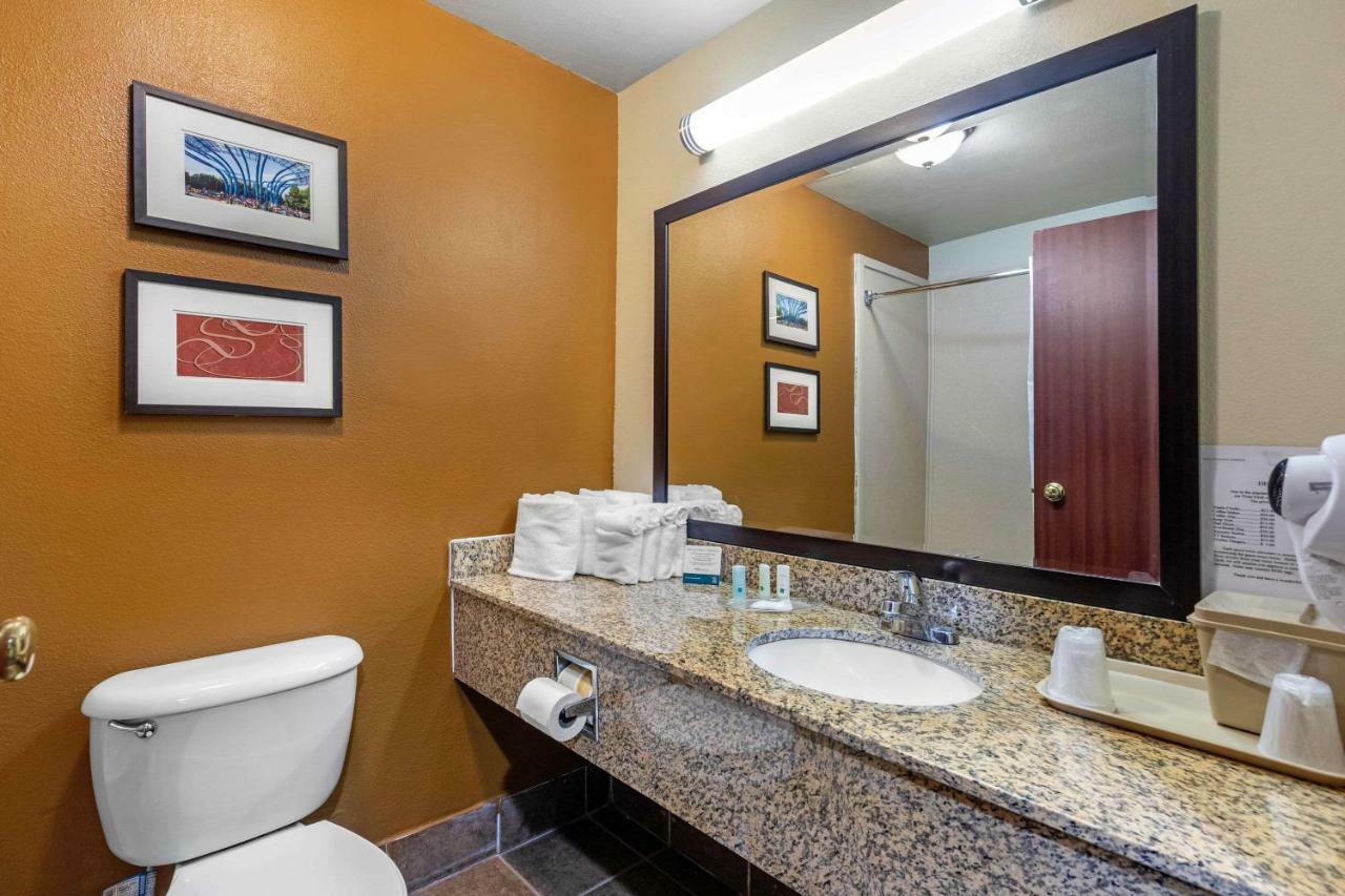 Quality Addison-dallas Hotel Addison