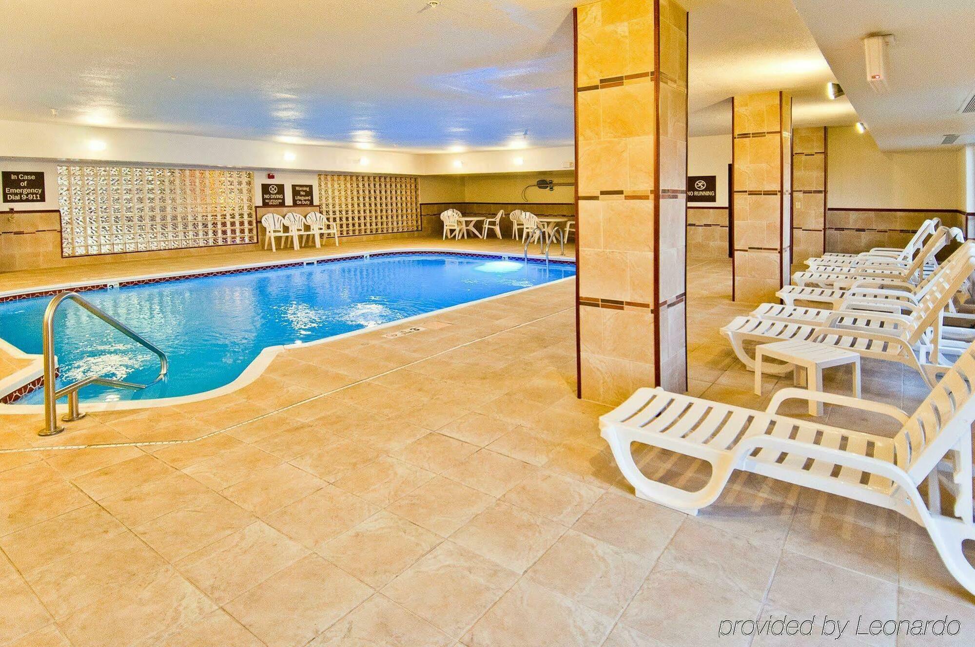 Quality Addison-dallas Hotel 3*